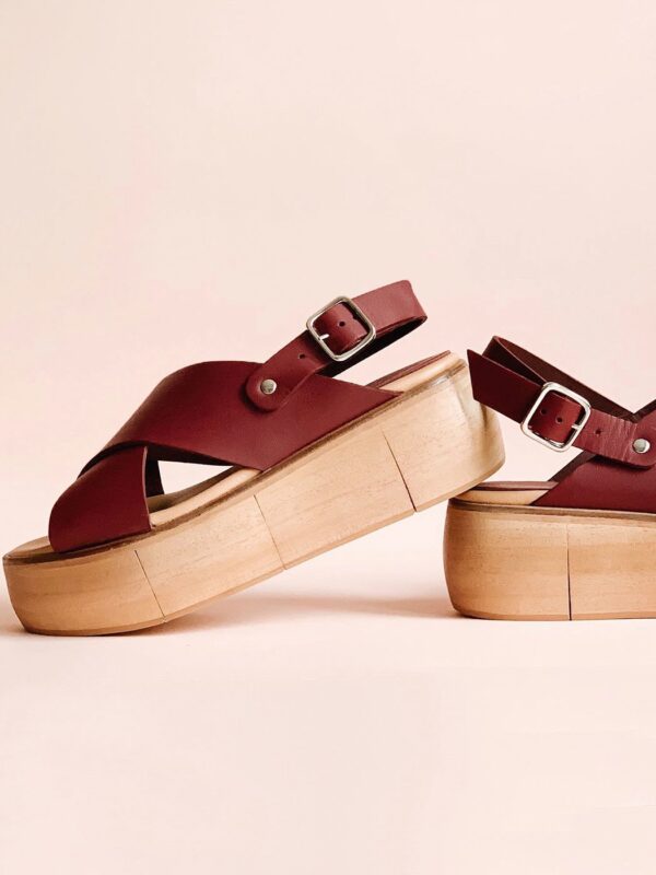 Leather platform sandals